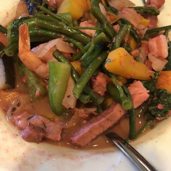 Max's Restaurant - Dillingham - Filipino Near Me - Honolulu, Hawaii Max's Restaurant - Dillingham - Filipino Near Me - Honolulu, Hawaii