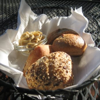 The Hudson House - Warm bread and garlic butter - New American Near Me - Nyack, New York The Hudson House - Warm bread and garlic butter - New American Near Me - Nyack, New York