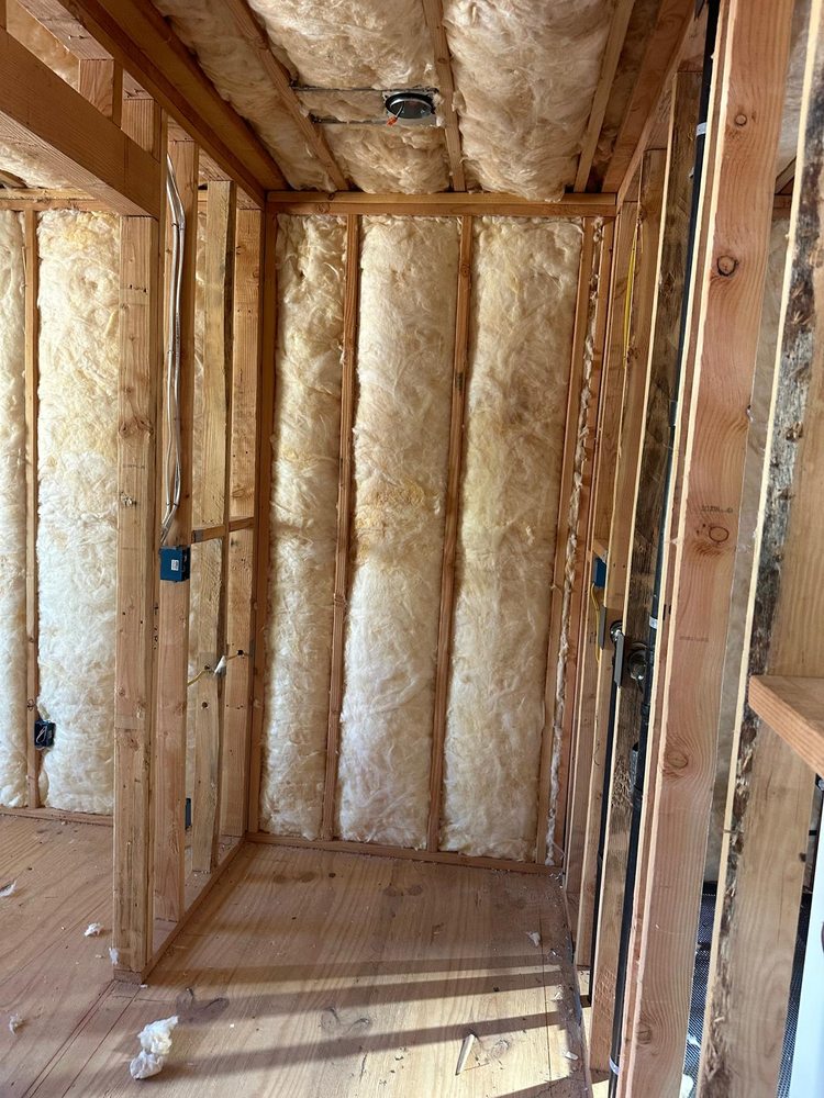 Slide of Gambit Insulation & Roofing