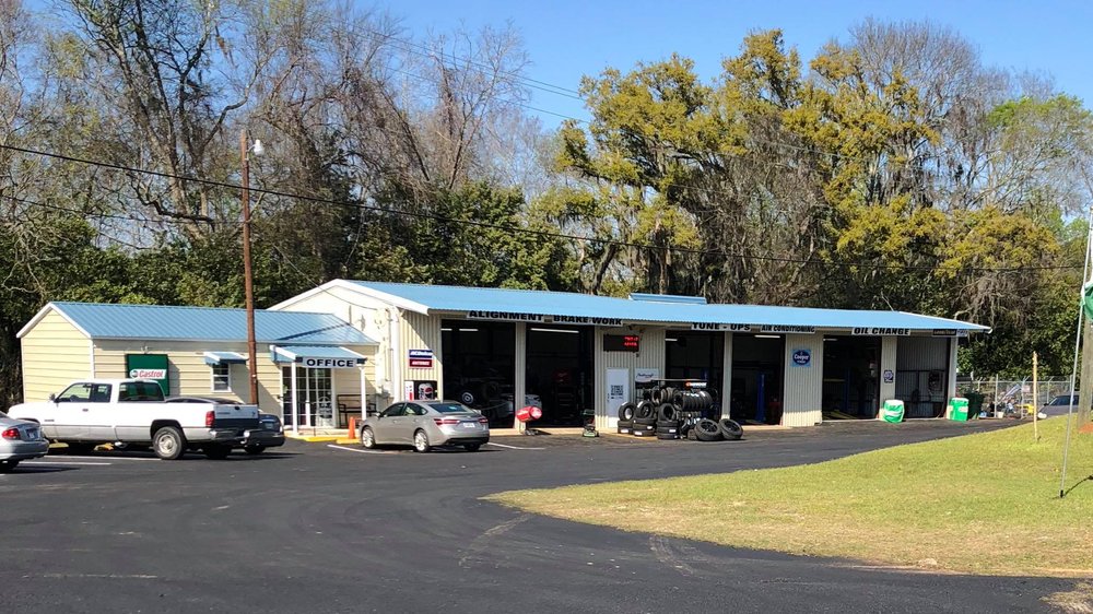 DARRIN’S AUTO & TIRE SERVICE Updated September 2024 200 W Calhoun