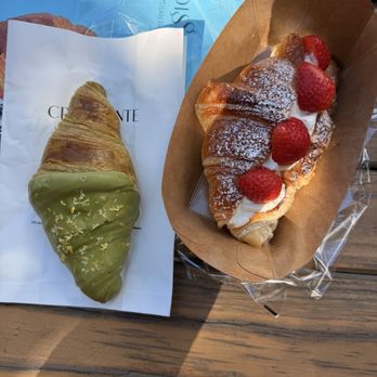 Croissante - Strawberry croissant and Matcha croissant - Cafes Near Me - Santa Clara, California