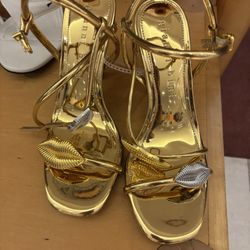 Dillard's