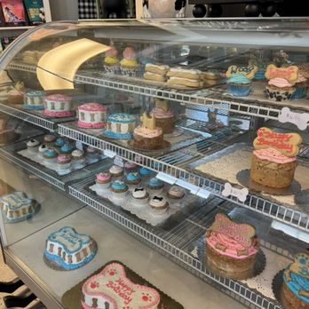 Paws and the Palette - Baked goods made in house with no more than 5 natural ingredients - Pet Stores Near Me - Sacramento, California