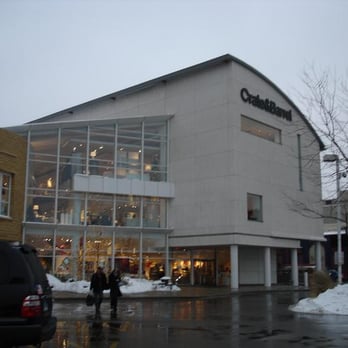 Crate & Barrel - Furniture Stores Near Me - Chicago, Illinois