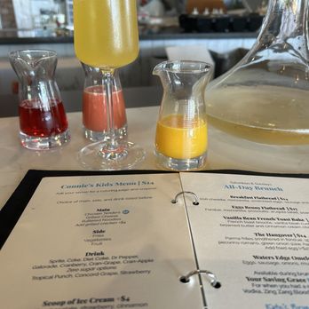 Waters Edge Winery & Bistro - Wine Bars Near Me - Dallas, Texas