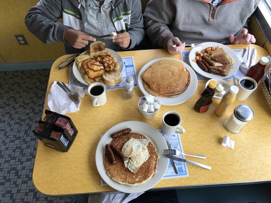 Fezz's Community Diner by null