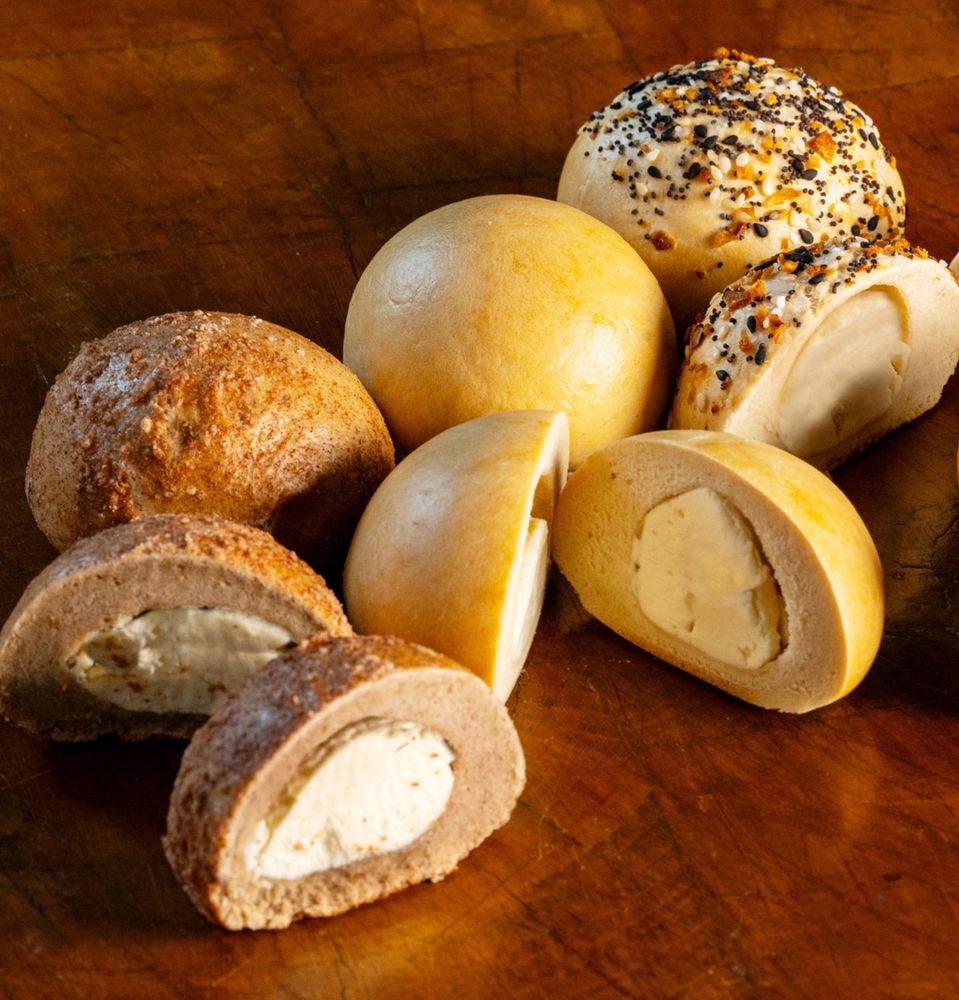 BADGE MONTH BAGEL TASTING AT BAGEL STATION II 18 Photos 1977 N