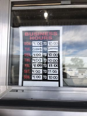 Tacos y Burritos Metro Basilica 2 Taco truck by null