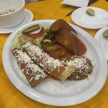 La Chata - Platillo jalisciense especial la chata - Mexican Near Me - Guadalajara, JAL