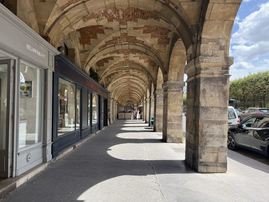 Place des Vosges by null