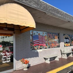 Grannie's Restaurant - Exterior