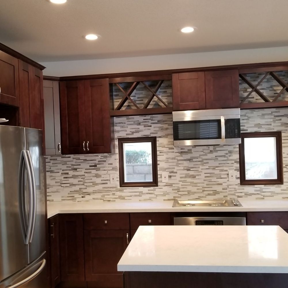 My Artistic Tile - a kitchen with a center island - Tiling Near Me - Oxnard, California My Artistic Tile - a kitchen with a center island - Tiling Near Me - Oxnard, California