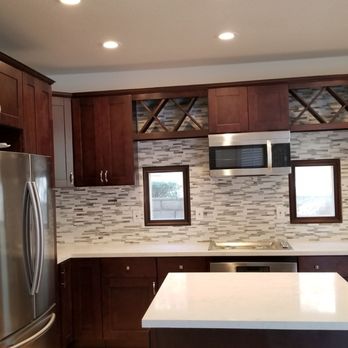 My Artistic Tile - a kitchen with a center island - Tiling Near Me - Oxnard, California