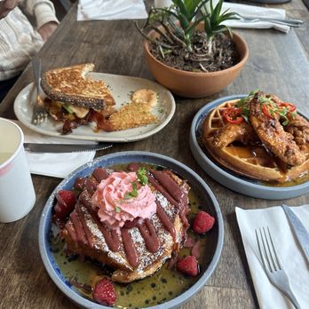 Blue Whale - Chicken & Waffles, Classic French Toast, Morning Sando - Cafes Near Me - La Jolla, California