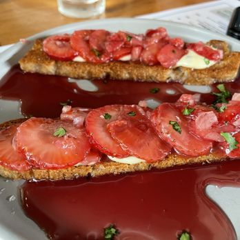 Wye Hill Kitchen & Brewing - Strawberry bruschetta - Breweries Near Me - Raleigh, North Carolina