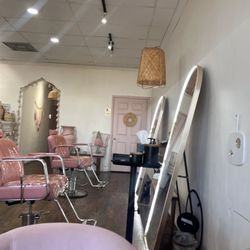 Aaliyah's Beauty & Brows - Chairs in the salon