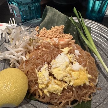 ViV - Shrimp Pad Thai - Thai Near Me - New York, New York ViV - Shrimp Pad Thai - Thai Near Me - New York, New York