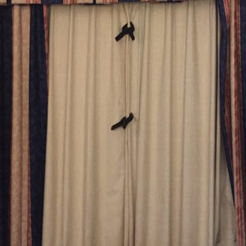 Quality Inn & Suites Cvg Airport - How we had to keep our curtains completely closed. - Hotels Near Me - Erlanger, Kentucky Quality Inn & Suites Cvg Airport - How we had to keep our curtains completely closed. - Hotels Near Me - Erlanger, Kentucky