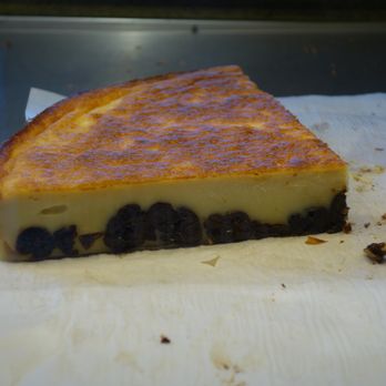 La Maison de Tatie Jeanne - Breton Far - Patisserie/Cake Shop Near Me - Dinan, 22