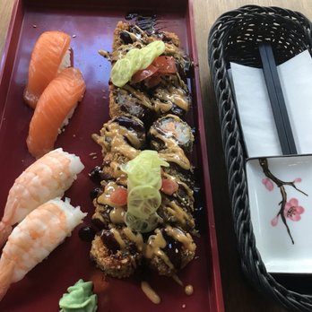 CUBO Restaurant - Sushi Combo #10 - Sushi Bars Near Me - Berlin, BE