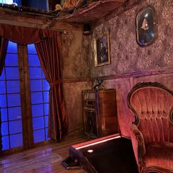 Haunted Manor Mini Golf & Ping Pong