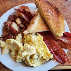 Wrapcity - Breakfast with yummy Idaho potatoes and homemade sour dough