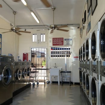 Kaimuki Laundromat - The whole place. - Laundromat Near Me - Honolulu, Hawaii