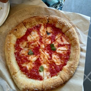 True Food Kitchen - Margarita pizza - Vegetarian Near Me - Annapolis, Maryland True Food Kitchen - Margarita pizza - Vegetarian Near Me - Annapolis, Maryland