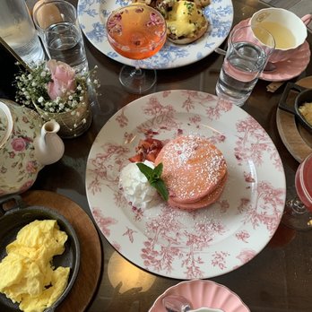 Little Hen - Rose petal pancakes, hash browns, rose petal dream, champagne candy cloud - Breakfast & Brunch Near Me - Miami, Florida