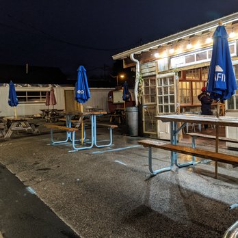 Al's Burger Shack - Outside. Patio. - Burgers Near Me - Chapel Hill, North Carolina Al's Burger Shack - Outside. Patio. - Burgers Near Me - Chapel Hill, North Carolina