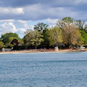 Greenwood Beach - The beach from 500 feet away - Beaches Near Me - Evanston, Illinois Greenwood Beach - The beach from 500 feet away - Beaches Near Me - Evanston, Illinois