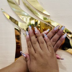 Acrylic nails