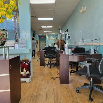 1. Julie's Nail Salon
