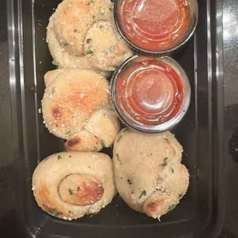 Rubirosa - Garlic Knots $17.00 - Italian Near Me - New York, New York Rubirosa - Garlic Knots $17.00 - Italian Near Me - New York, New York