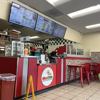 Slice N Sub - counter area and seating - Pizza Near Me - Riverside, California