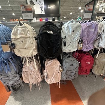 DICK'S Sporting Goods - Sporting Goods Near Me - Oxnard, California