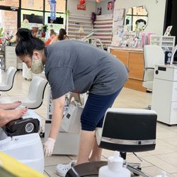 DL Nails & Spa