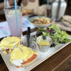 First Watch - Smoked salmon eggs Benedict