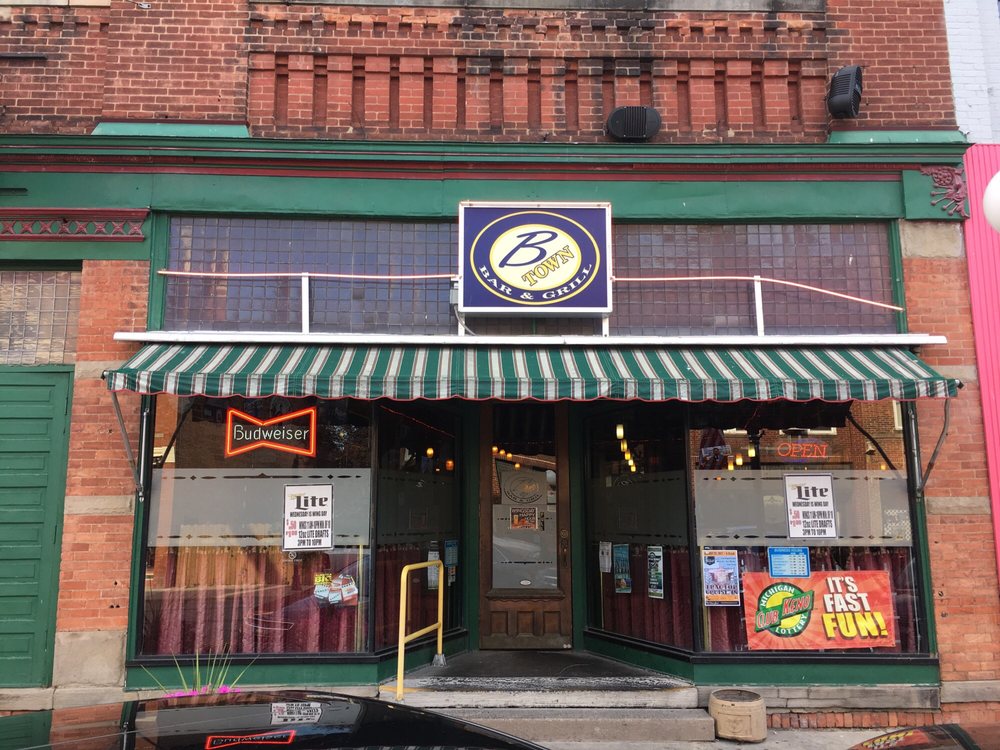 B Town Bar & Grill Logo