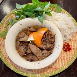 Bún Chả Hà Nội (grilled pork & meatballs with vermicelli)