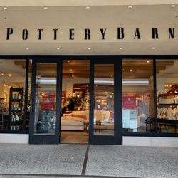 Pottery Barn - Entrance