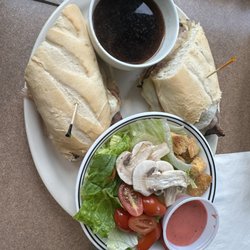 Raspberry Ridge Grill - Beef Dip with salad side (raspberry vinaigrette dressing, yum!)