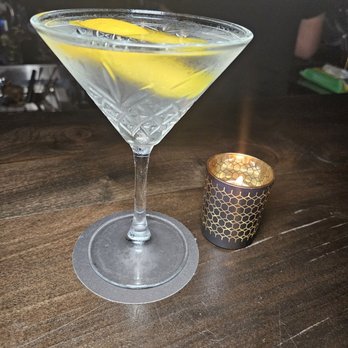 143 Social - Cocktail Bars Near Me - Jersey City, New Jersey