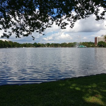 Lake Eola Park - Beautiful View - Parks Near Me - Orlando, Florida