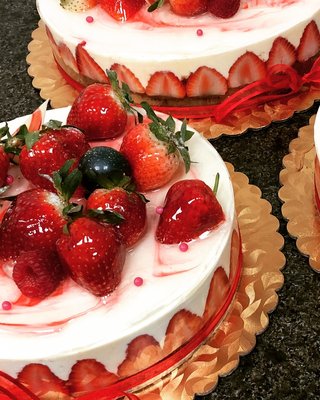 Pascal on Beverly by null