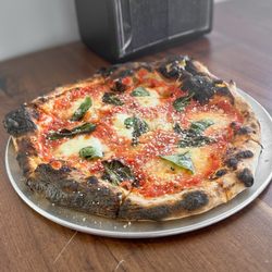 Ten Mile Brewing - Margherita Pizza