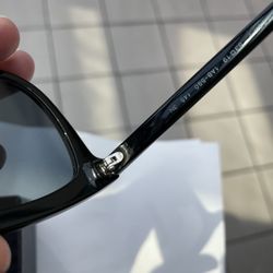 Suzuki Thomas S, OD - Gunk in hinges