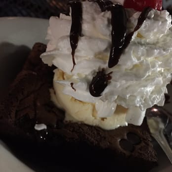 Houlihan's - Free dessert thanks to Yelp promotion - Bars Near Me - Secaucus, New Jersey Houlihan's - Free dessert thanks to Yelp promotion - Bars Near Me - Secaucus, New Jersey