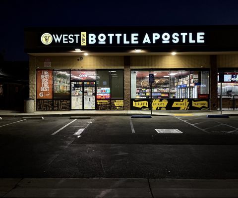 West view bottle apostle by null