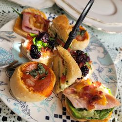 The Queen's Parlour - Canapés April 2024